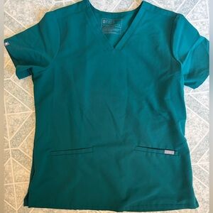 Figs Scrub top in Hunter Green